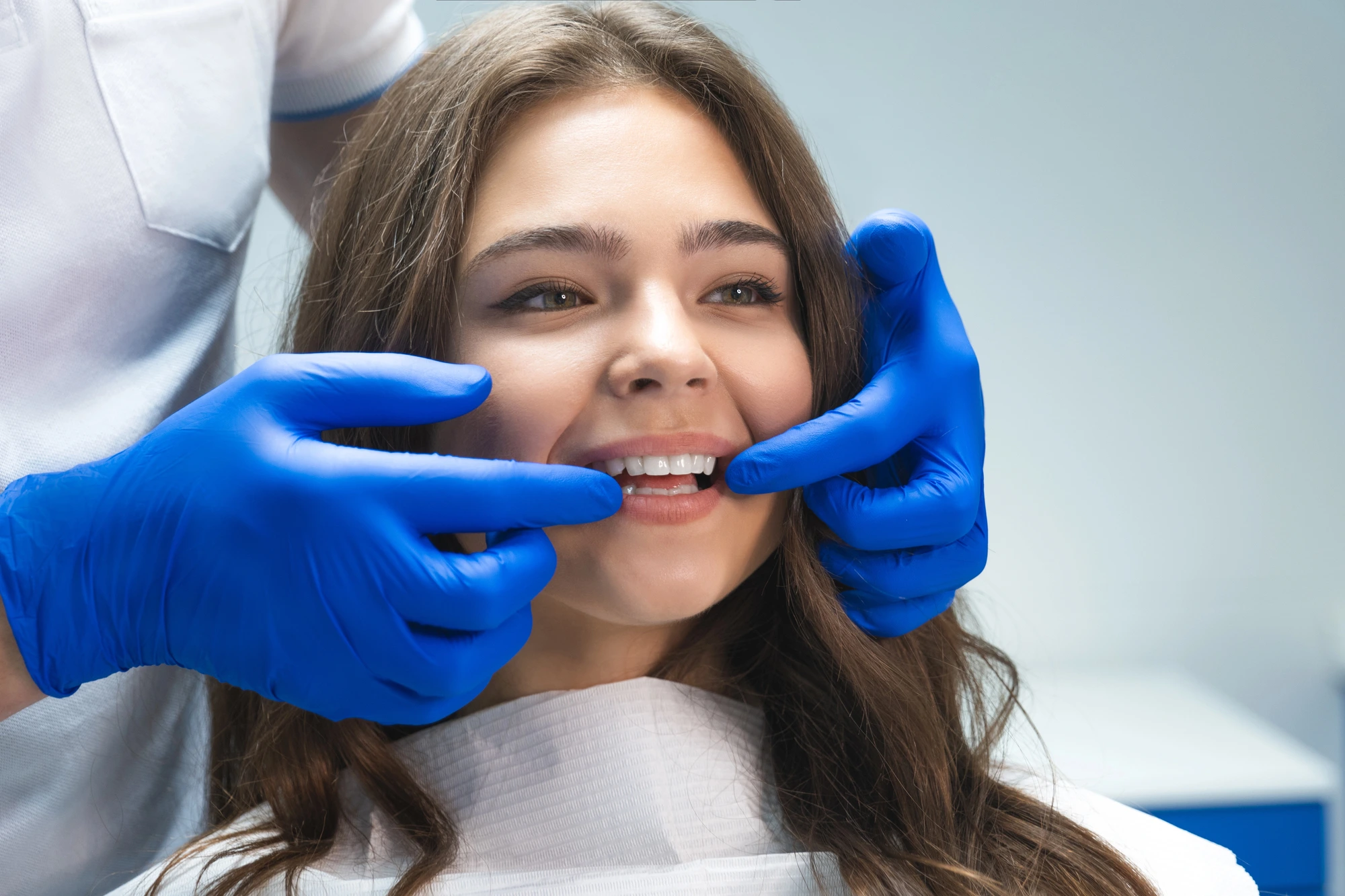 consultation with cosmetic dentists in Arlington